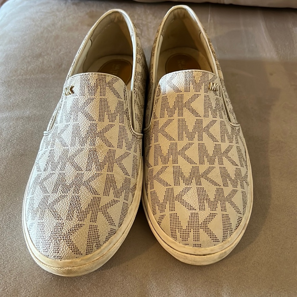 Micheal Kors Loafers Size 9.5 PVC upper/ Rubber outsole.